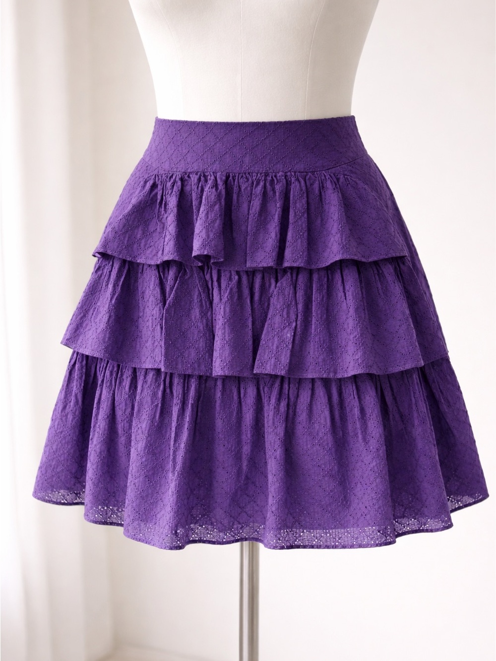 Anthropologie Purple Women's Skirt 12
Tiny purple flowers